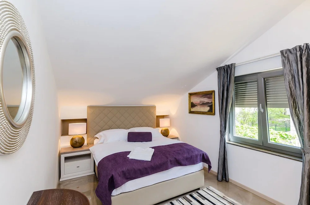 Villa Dolores Apartments