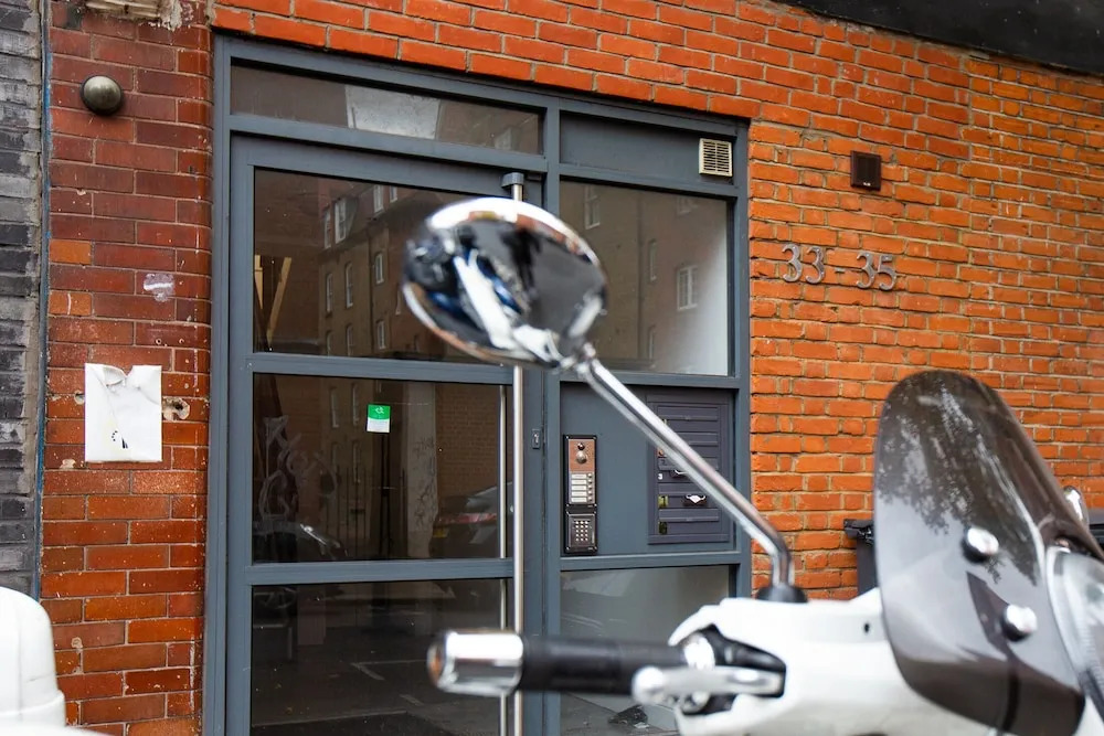 Chic Three Bed Shoreditch Gem Sleeps 8 A1