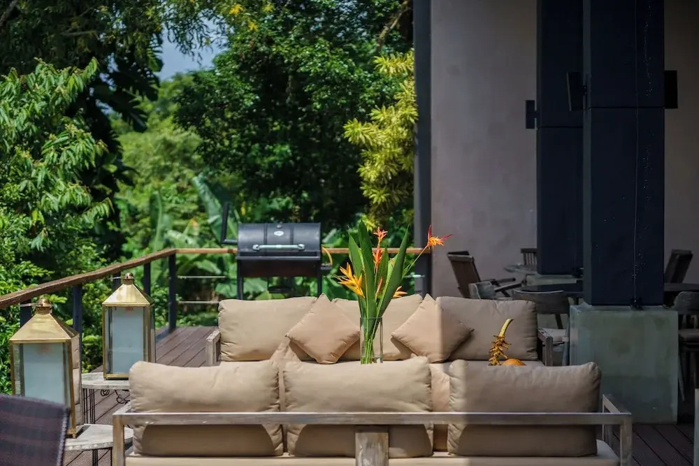 LilyPod Villa