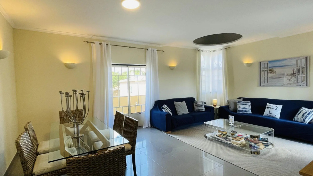Bicos 303 by Check-in Portugal
