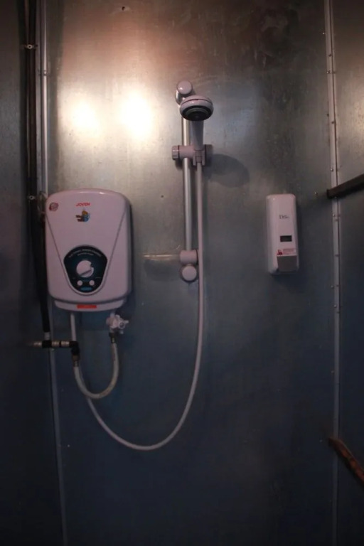 DIY Dorm - Hostel
