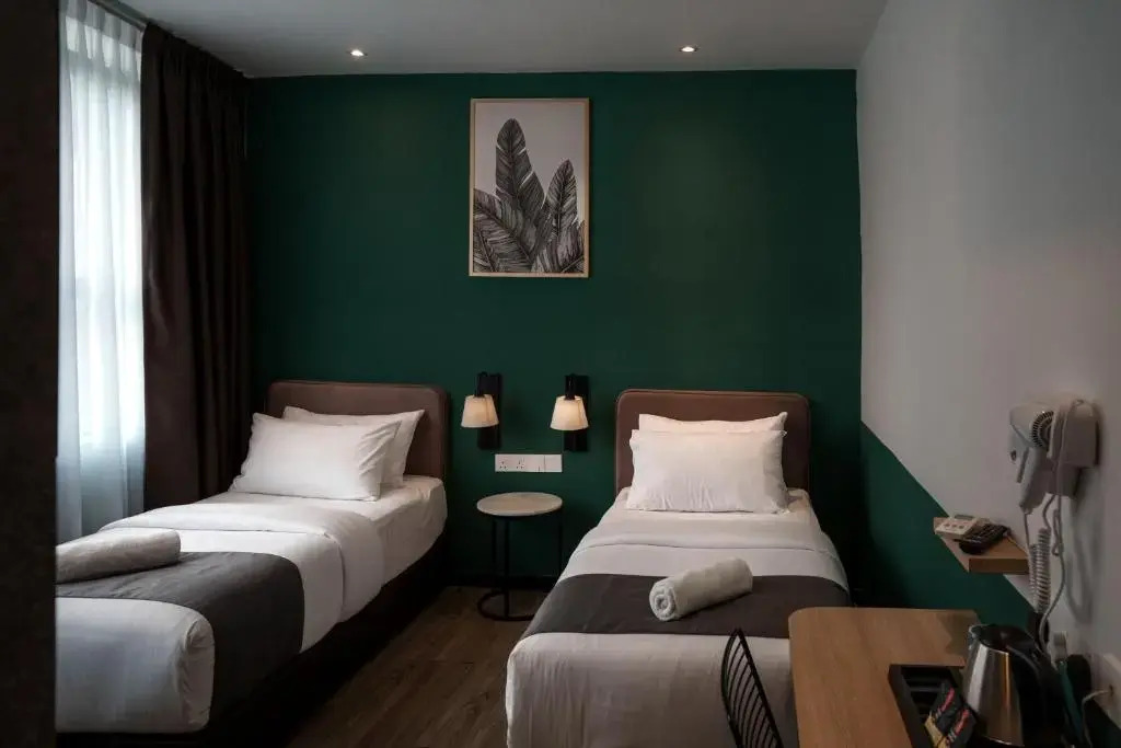 Season Point Hotel