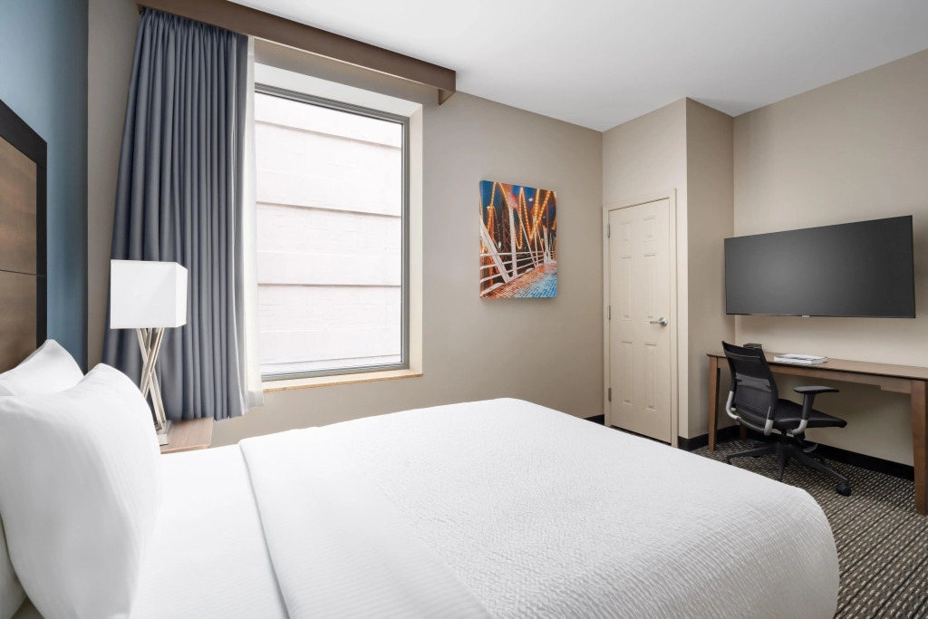 La Quinta Inn & Suites by Wyndham Chicago Downtown