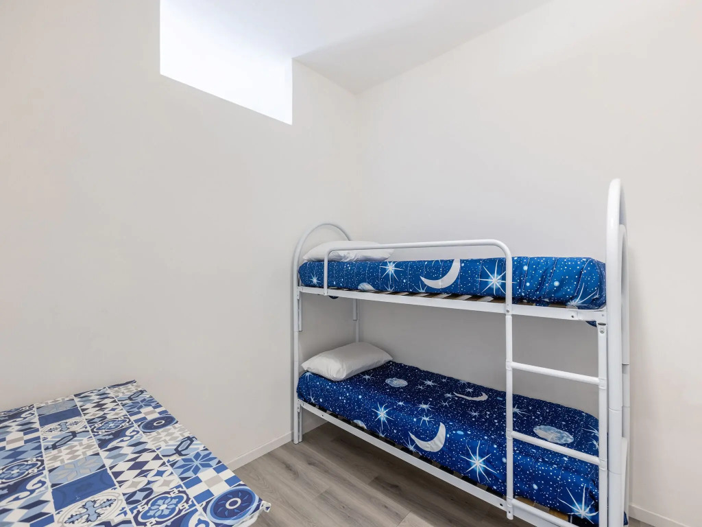 Snug apartment in Lesa with balcony
