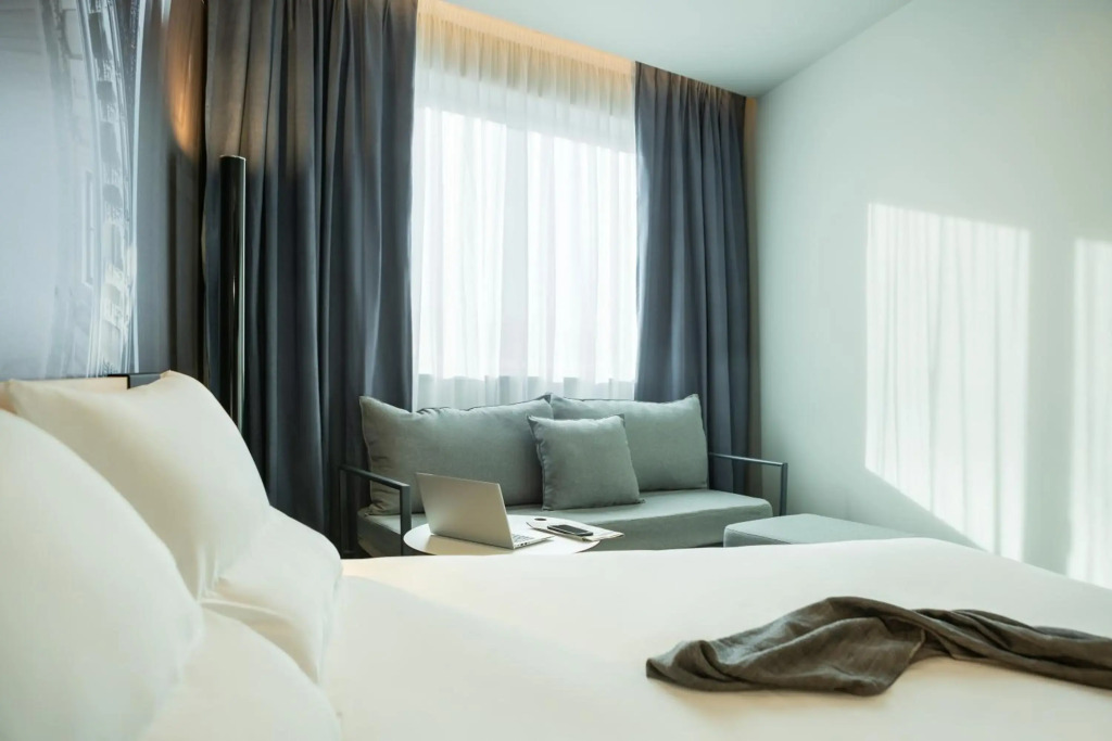 Отель Novotel Belleville Paris 20