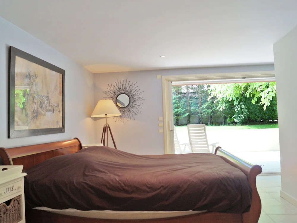 Stylish villa near Mougins with large, private pool and lovely outdoor kitchen
