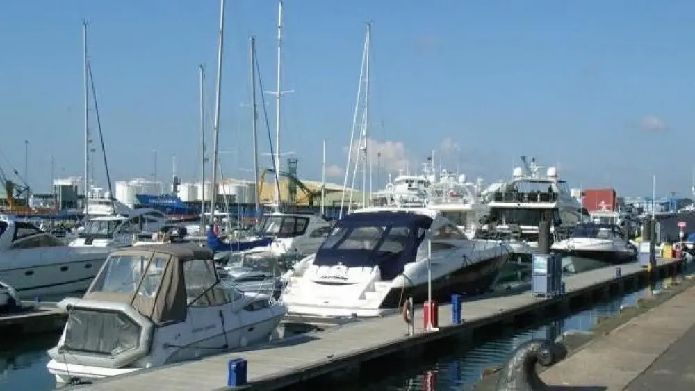 Castle Lanes - Minutes from Poole Quay, Poole Town Location