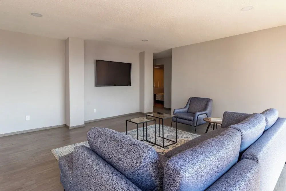 Penthouse Near Masaryk , Sleeps 16 , Pet Friendly