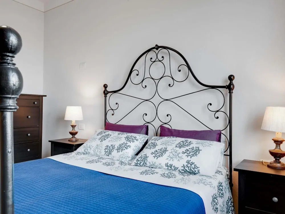 Amazing holiday home near pet-friendly beach