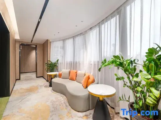 Orange Hotel Shenzhen Futian Convention and Exhibition Center