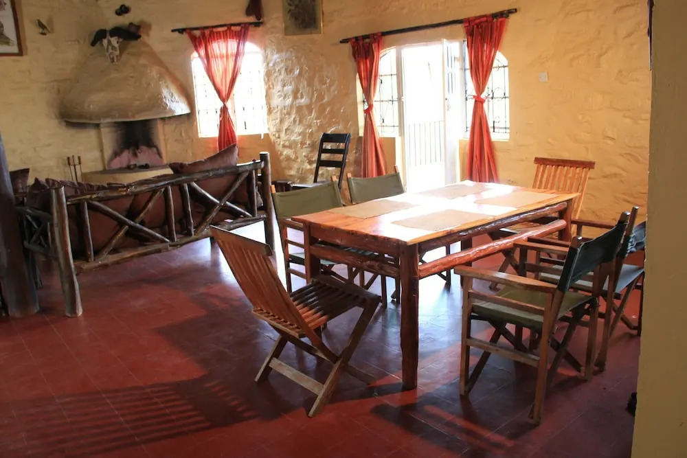 Leleshwa Getaway