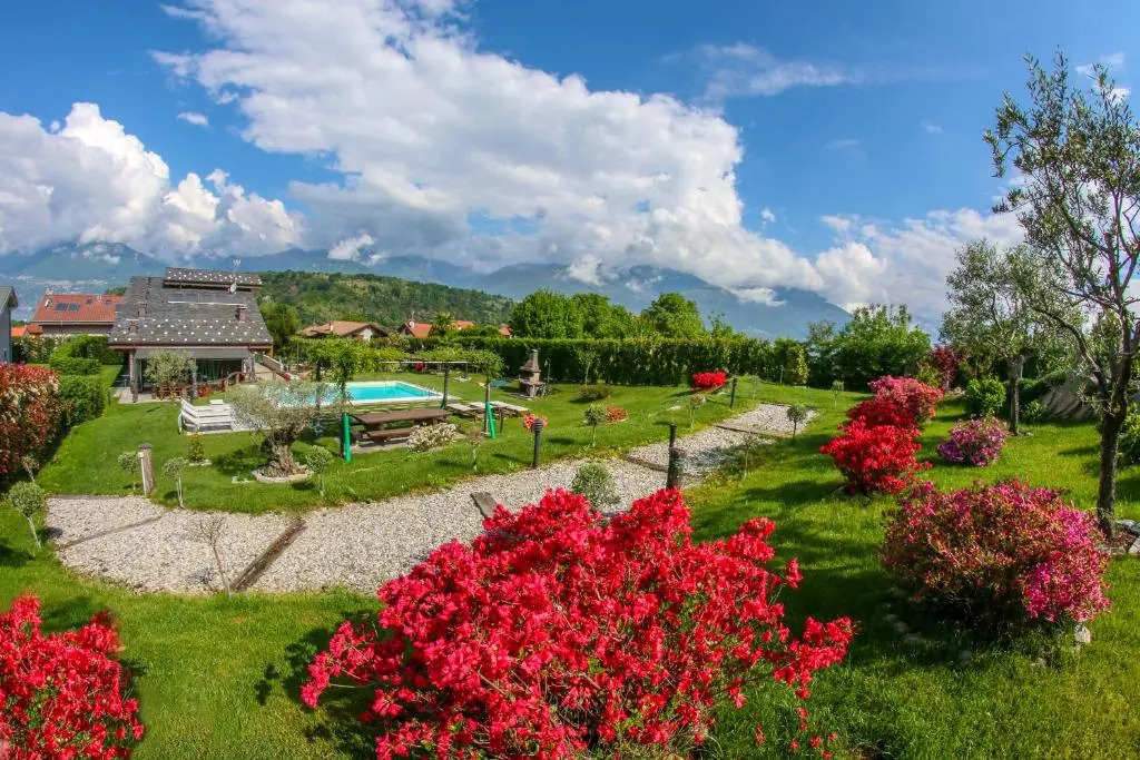 Villa La Corte with amazing pool and garden