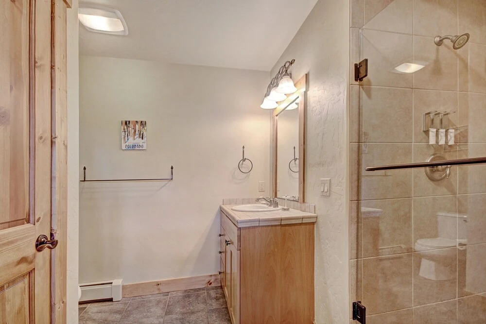 Cosmopolitan Decor + Spacious 3br In Downtown Breck Sleeps 8 3 Bedroom Townhouse by RedAwning