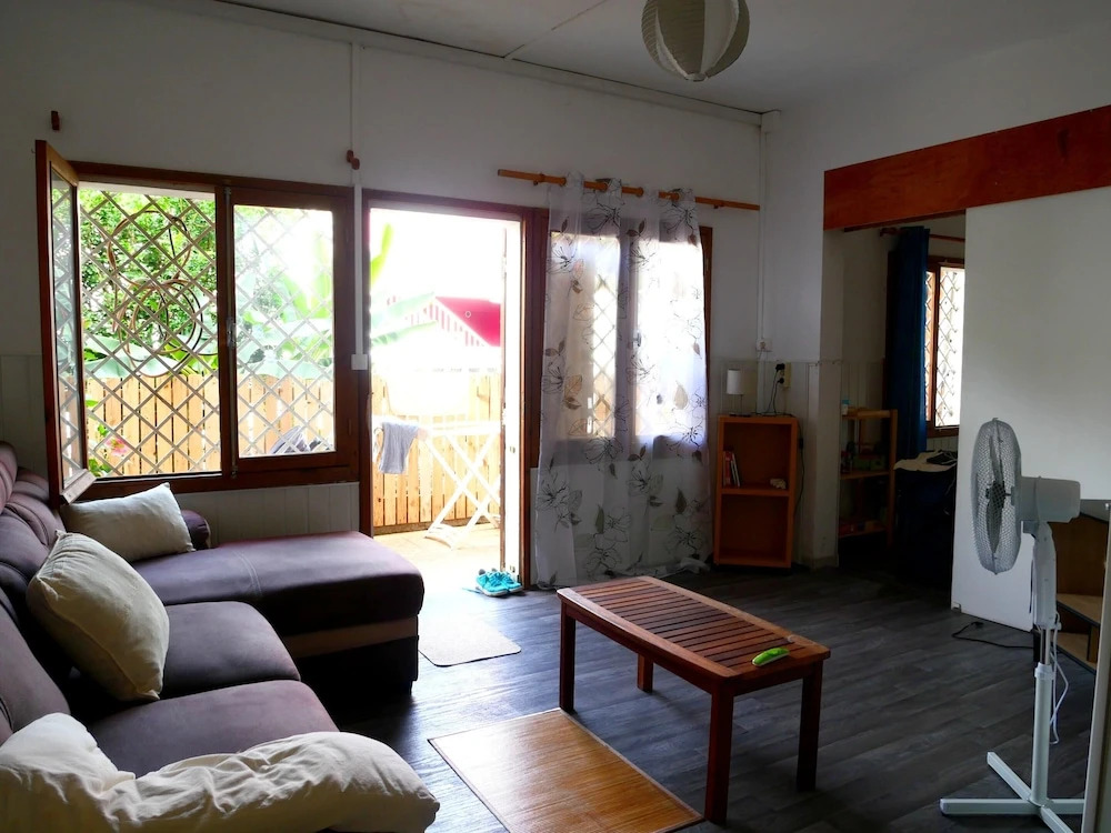 House With 3 Bedrooms in Saint-denis, With Wonderful City View, Enclosed Garden and Wifi - 28 km From the Beach