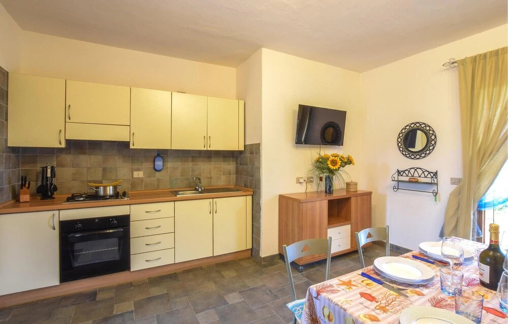 Stunning Apartment in Monte Petrosu With Outdoor Swimming Pool and 2 Bedrooms
