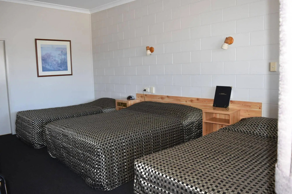 Black Diamond Motel