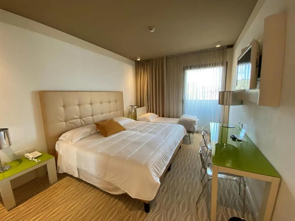 One Hotel & Restaurant