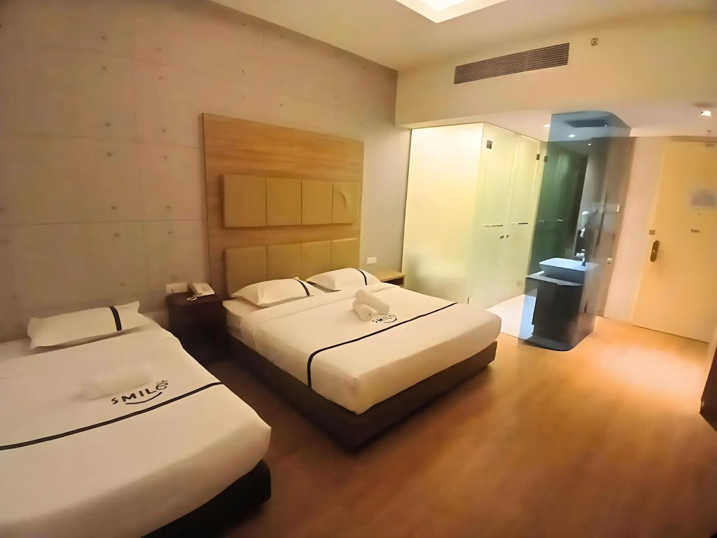 Top Holiday Hotel @ The Mines Seri Kembangan