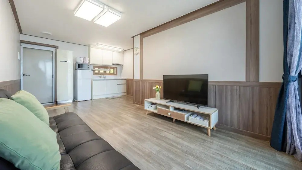 Yeosu Eoneumeosjinnal Pension