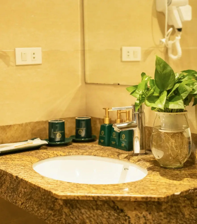 Bay Luxury Hanoi Hotel - No 9 Nguyen Truong To