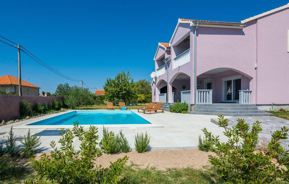 Stunning Home in Benkovac With Wifi, 3 Bedrooms and Outdoor Swimming Pool
