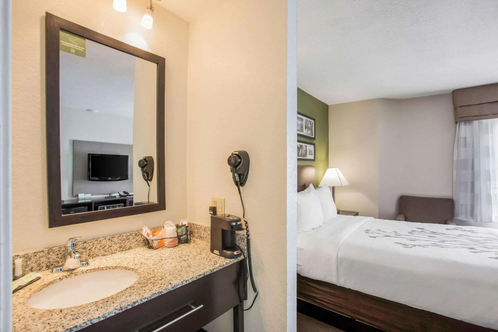 Quality Inn Kansas City International Airport