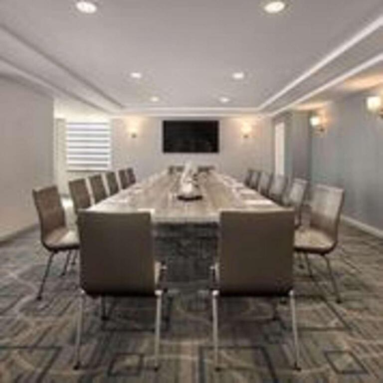 Отель One Washington Circle DC, Tapestry Collection by Hilton
