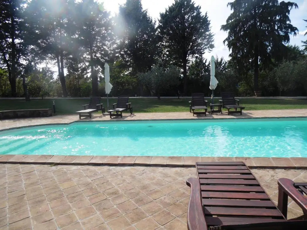 7 bedrooms villa with private pool enclosed garden and wifi at Loc Ramazzano Perugia