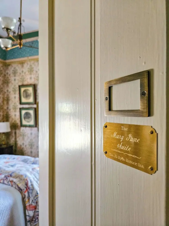 The JD Hyde Historic Inn