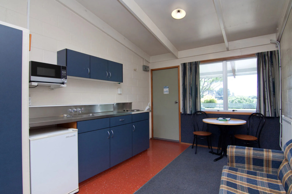 Tāhuna Beach Holiday Park