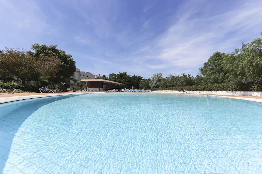 Park Swimming Pool by Homing