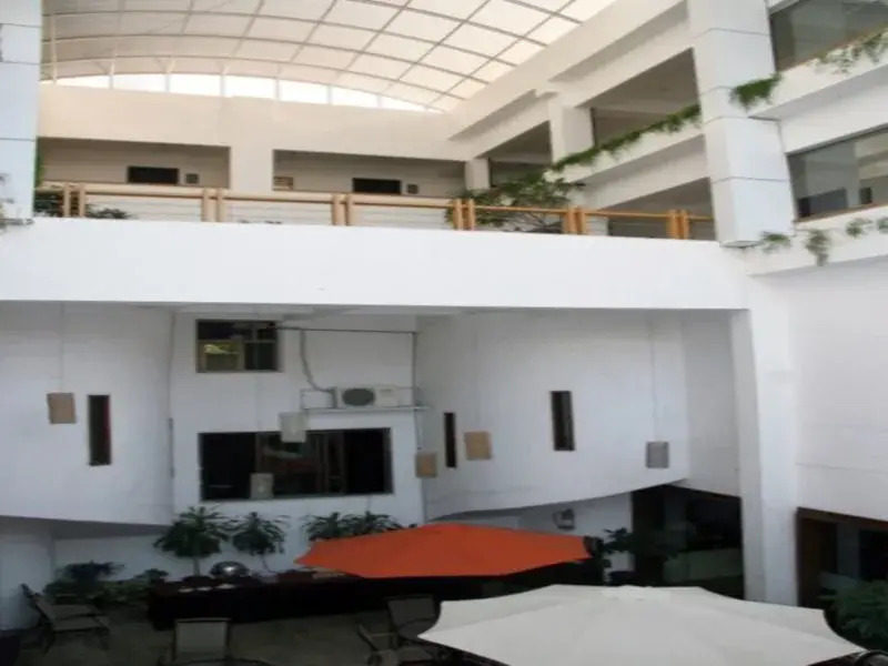 Hotel Orange Tree