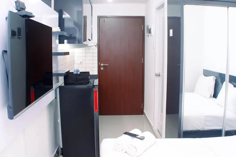 Nice and Fancy Studio Apartment at Sayana Bekasi By Travelio