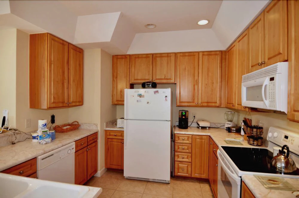 805 Colony II 3 Bedrooms 2 Bathrooms Condo