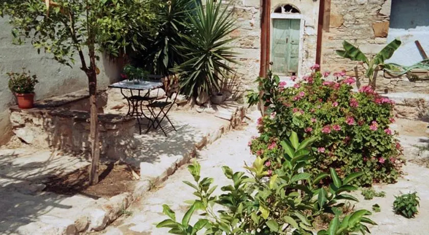 Kalamoti Suites