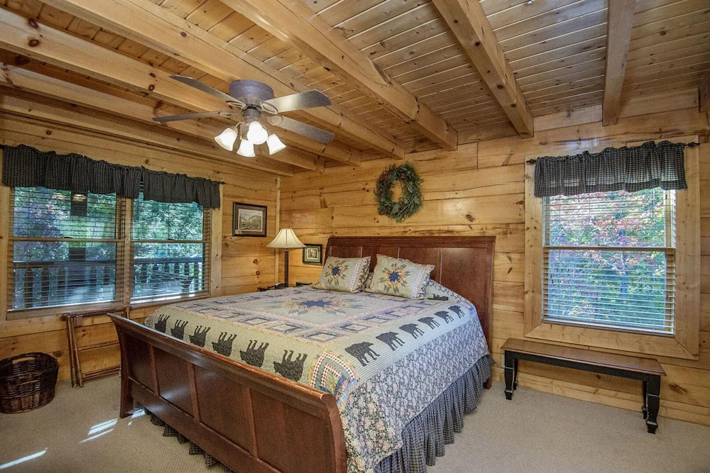 Black Hawk Hideaway by Eagles Ridge Resort