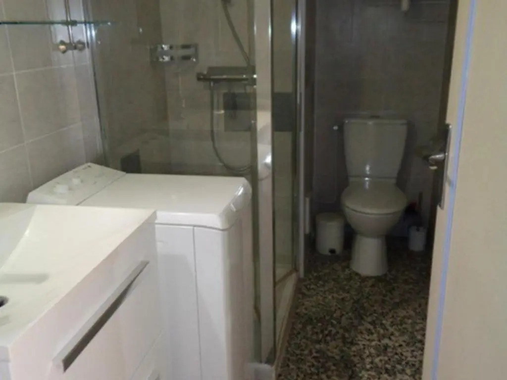 Studio Avec Terrasse Au Lavandou - Fr-1-308-105