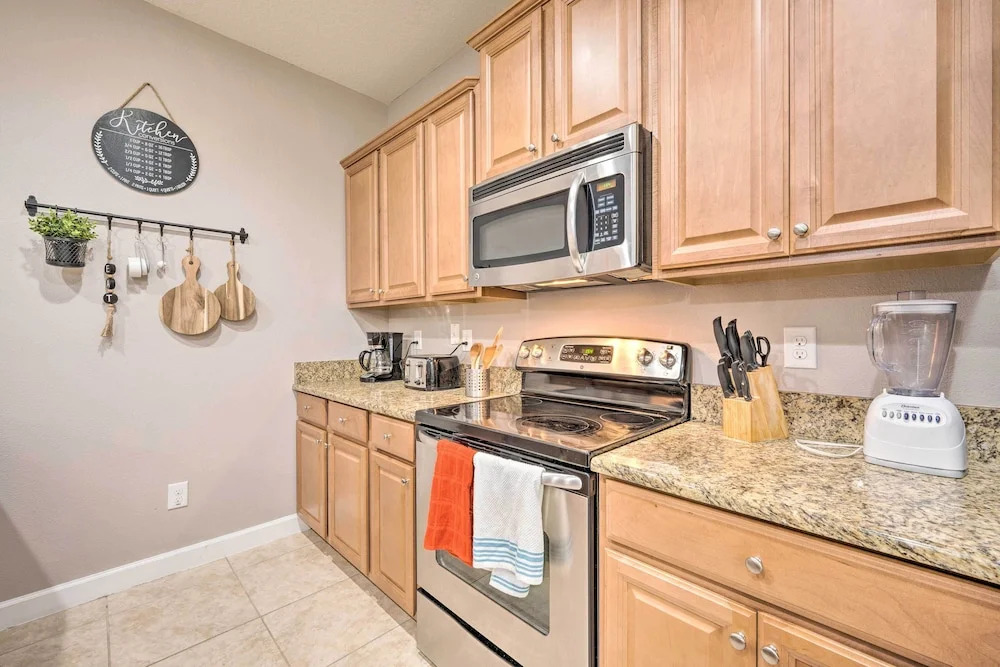 Private Pool & Lanai: Resort Townhome in Kissimmee