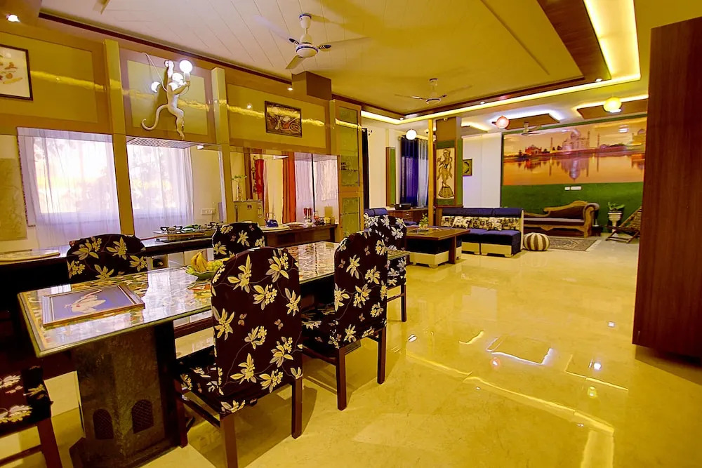 The Hideout Agra Garden Homestay - Near Taj Mahal