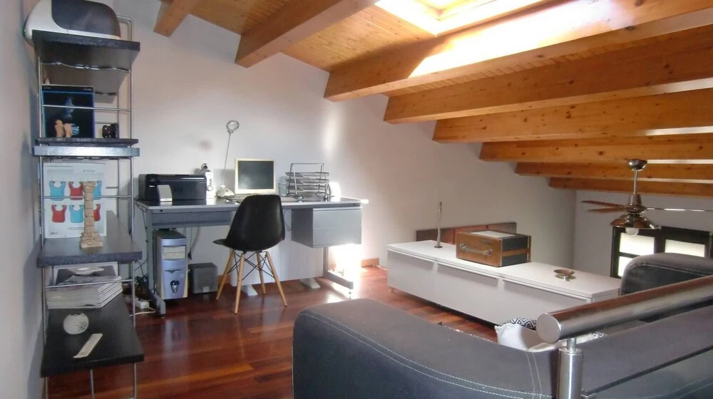 House With Pool, Garden And Well Communicated