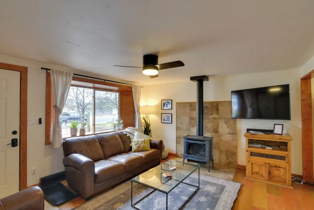Buena Vista Getaway ~ 1/2 Mi to Downtown!