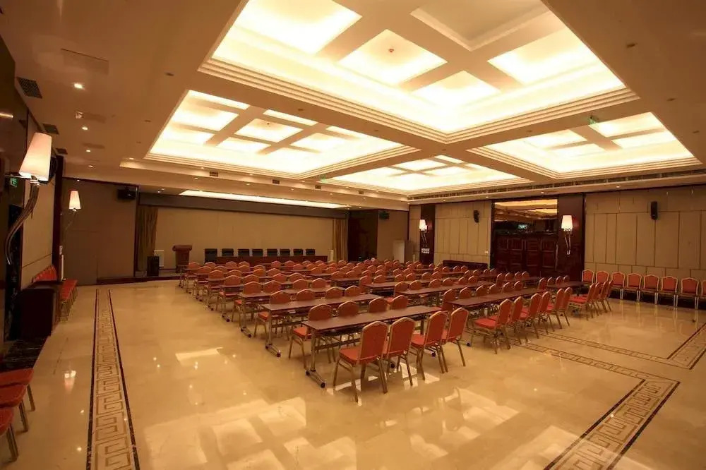 Jin Hong Sea View Holiday Hotel