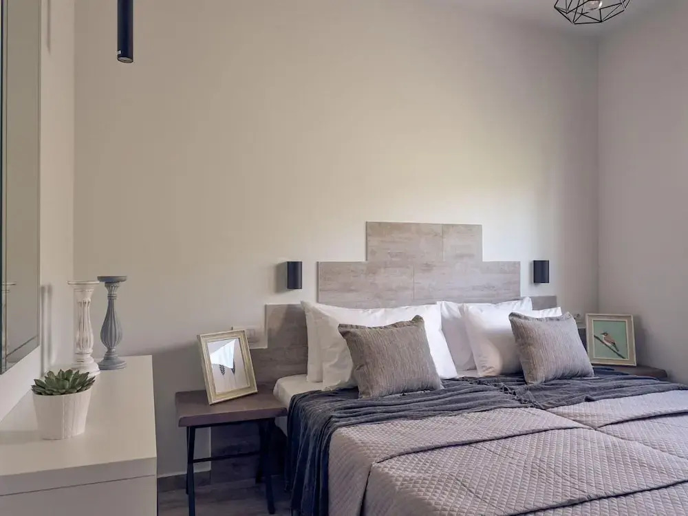 Chris & Jo Villas, Enchanting Escapes, with Heated Pools & SeaViews By ThinkVilla