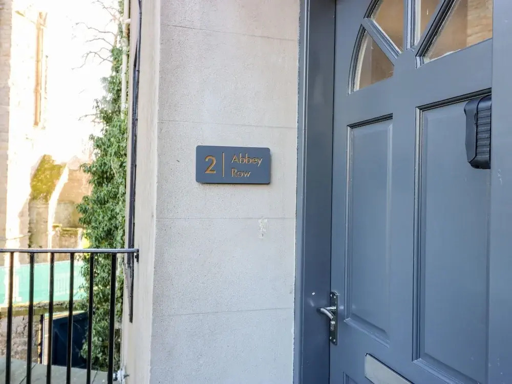 2 Abbey Row