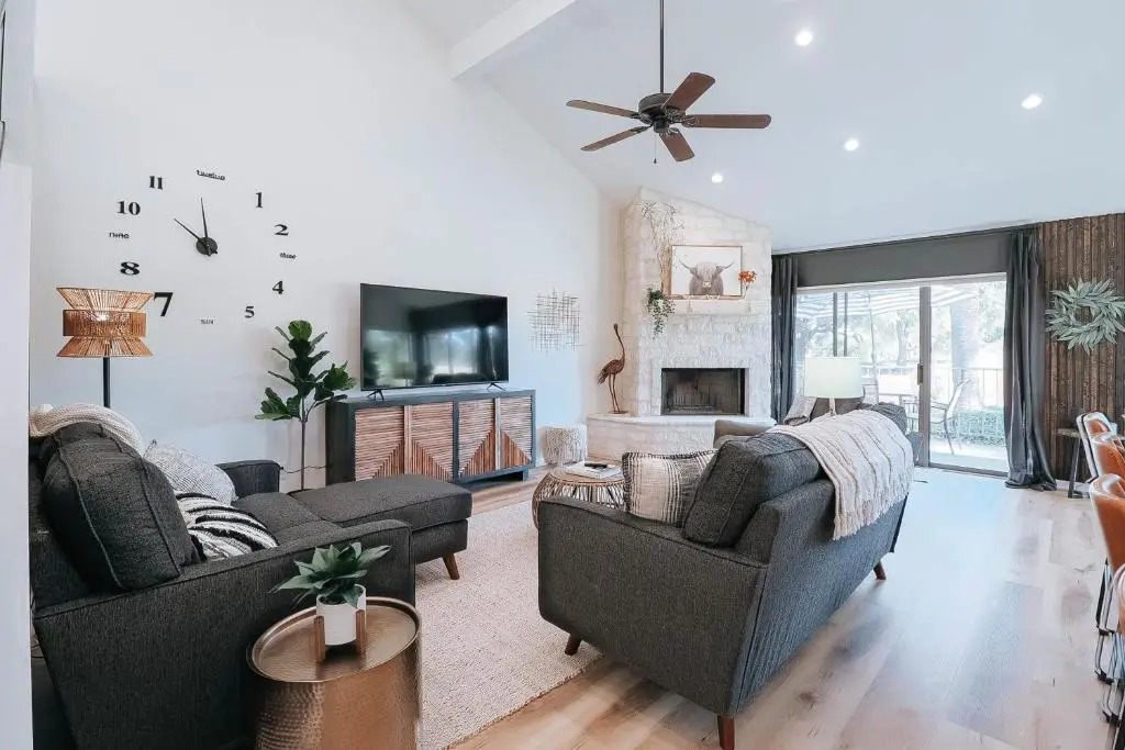 Stylish Waterfront Townhouse with Boat Slip, Pet Friendly