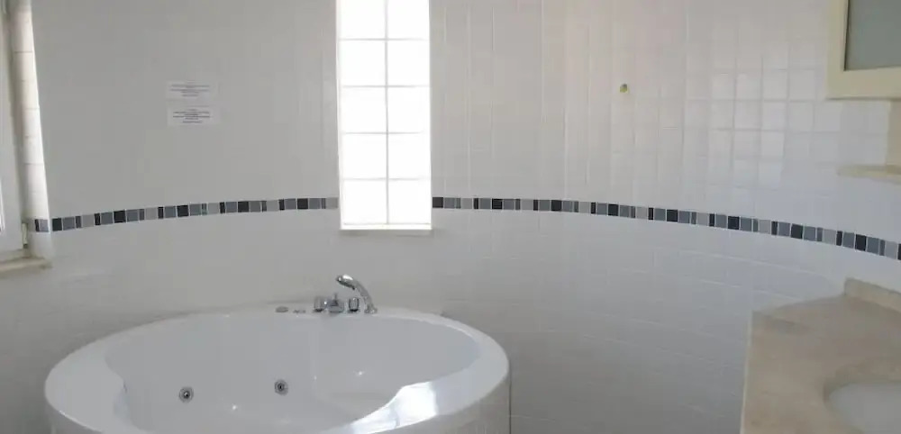 Villa SH14 by JoyLettings
