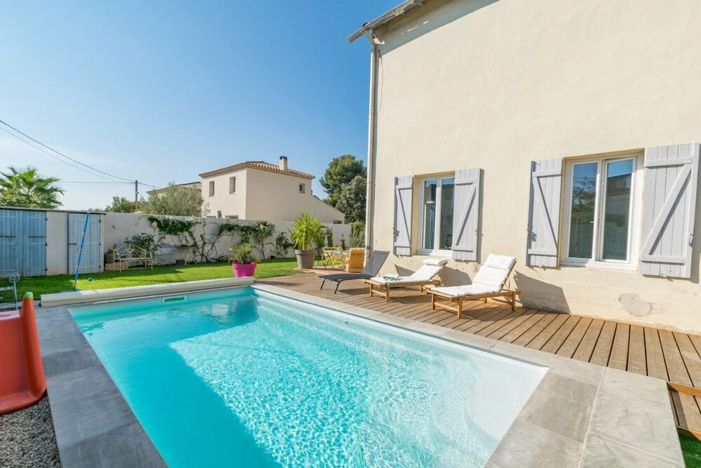 Charming Modern and Comfortable Villa-pool
