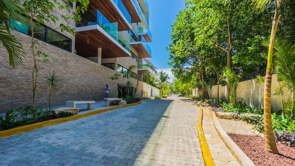 Cruz del Mar Condo