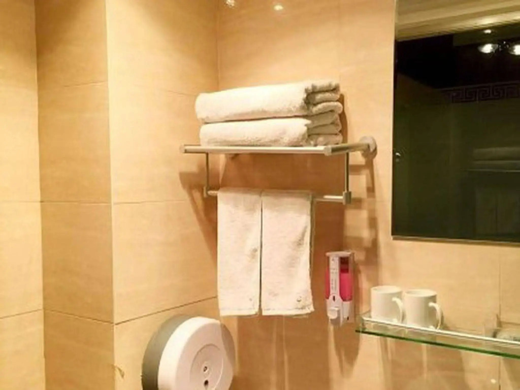Hotel 66