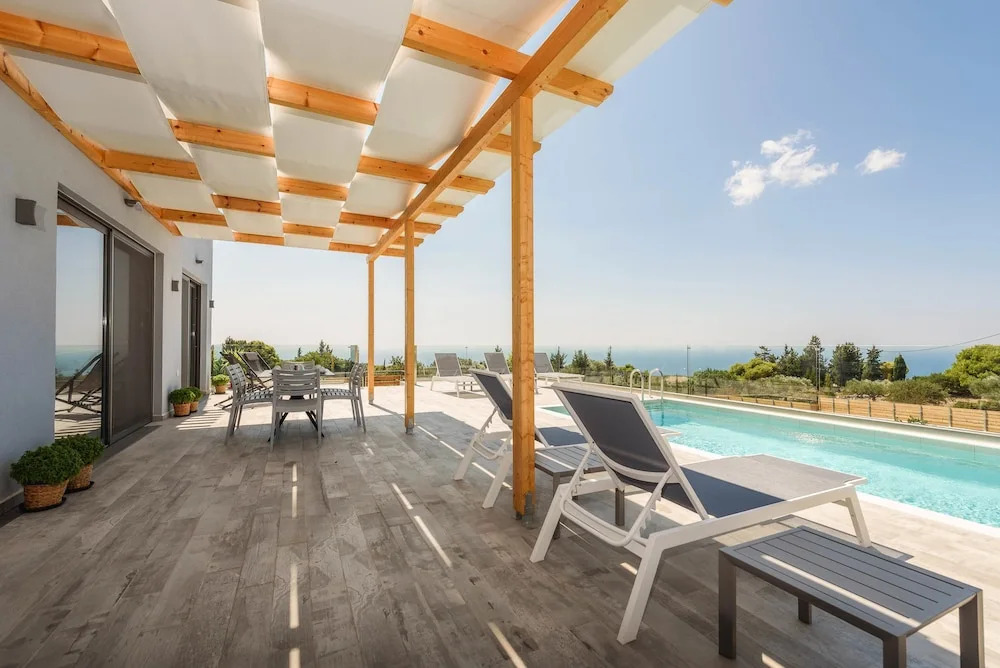 Alonaki Apartments
